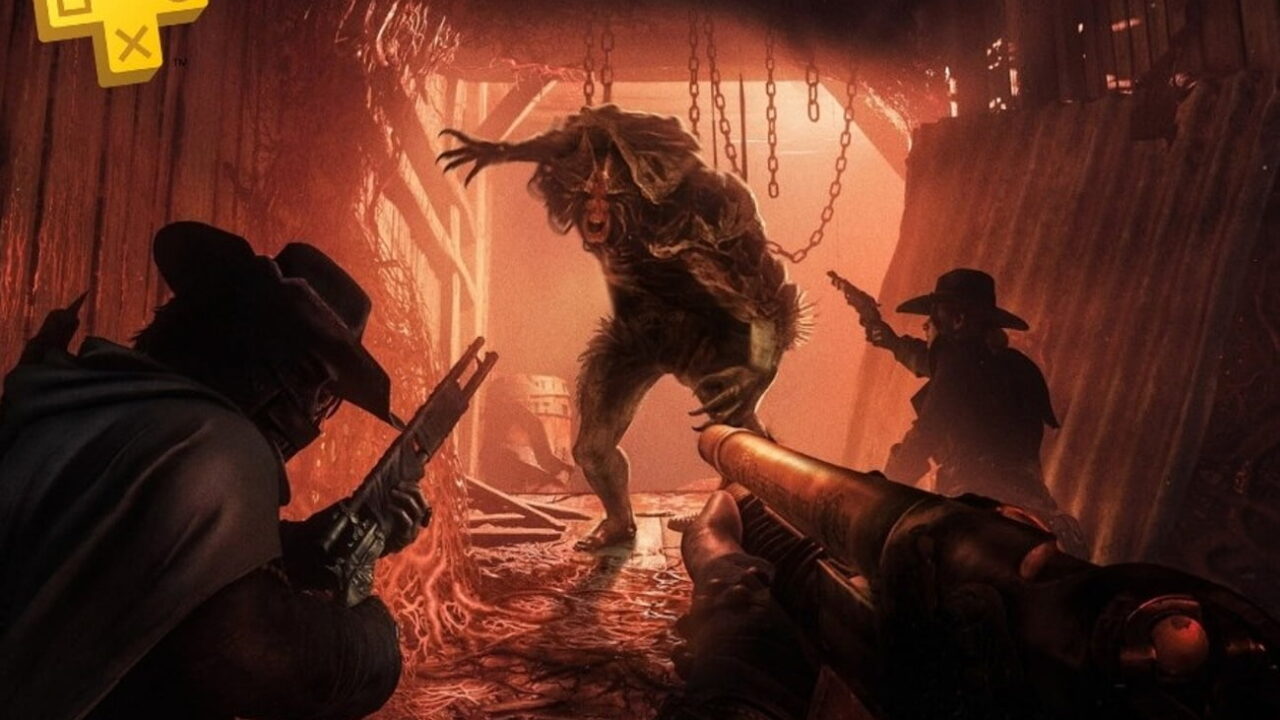 تصویر گرافیکی از بازی Hunt Showdown 1896 به همراه نشان پلی‌استیشن پلاس در گوشه سمت چپ، که هیولایی عظيم را در غاری با نورپردازی قرمز و دو شکارچی با سلاح‌های گرم در مقابل آن نشان می‌دهد.