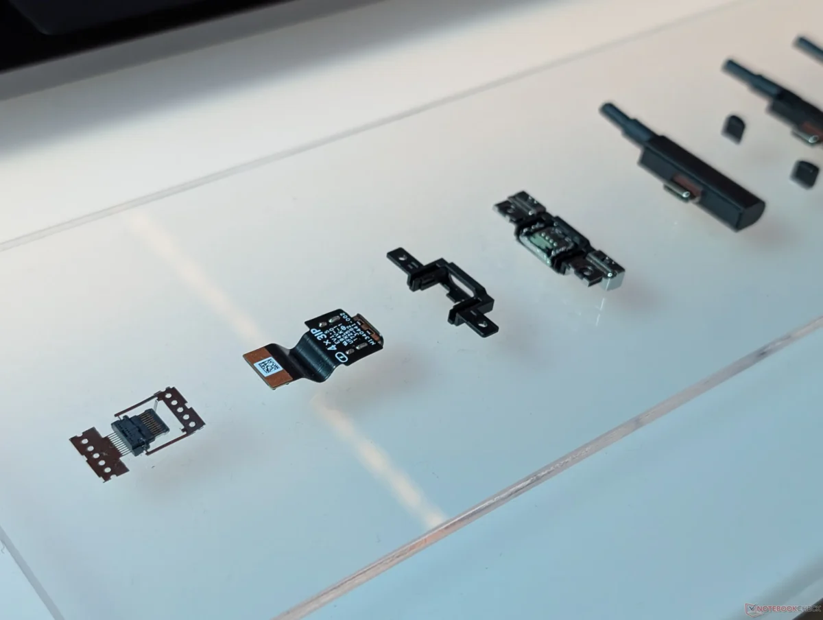 معرفی شارژر مغناطیسی سرفیس با USB-C 