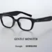 عینک هوشمند مشکی رنگ با دوربین روی دسته، بالای نوشته Gentle Monster و همکاری مشترک Google و Samsung روی پسزمینه خاکستری روشن.