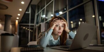 تصویری مرتبط با تأثیر هوش مصنوعی بر مدیریت کارکنان