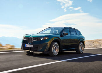 قدرتمندترین شاسی‌بلند برقی BMW iX3 با ۶۱۲ اسب بخار قدرت معرفی شد