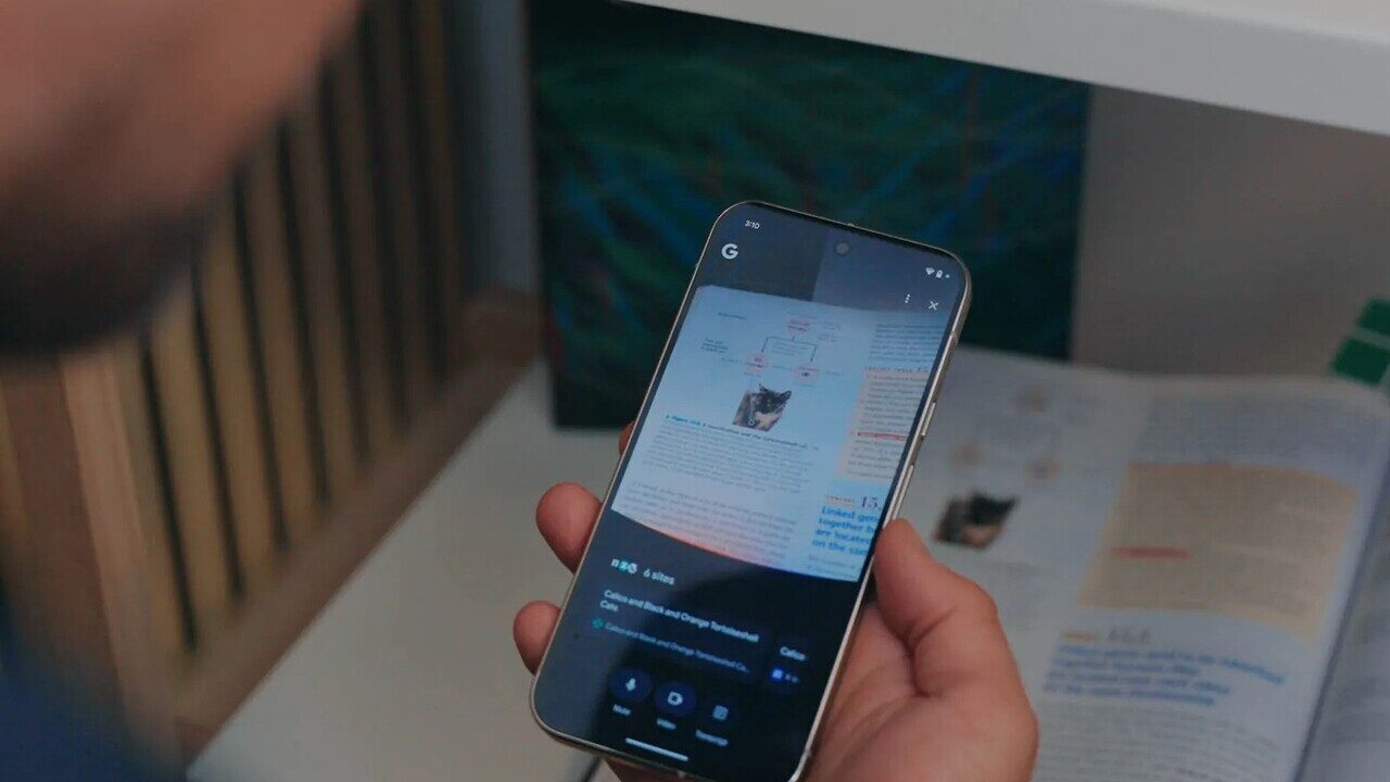 تصویری از Google Search Live روی گوشی کاربر