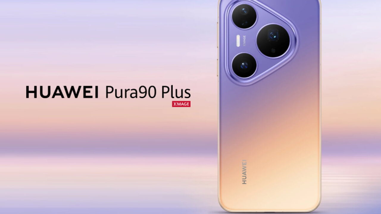 گوشی هوآوی پورا ۹۰ پلاس به رنگ بنفش و طلایی در کنار عبارت «HUAWEI Pura 90 Plus» و لوگوی XMAGE روی پسزمینه افق.