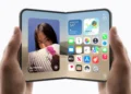 اپل ترک خوردن نمایشگر داخلی آیفون Duo را تایید کرد