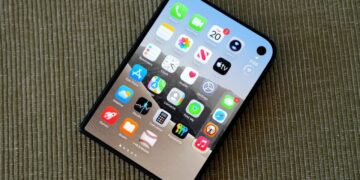 تصویری از آیفون Duo اپل