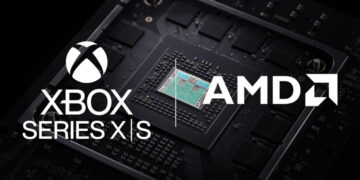 نمای نزدیک از برد الکترونیکی و پردازندهی یک کنسول بازی همراه با لوگوهای Xbox Series X|S و AMD.